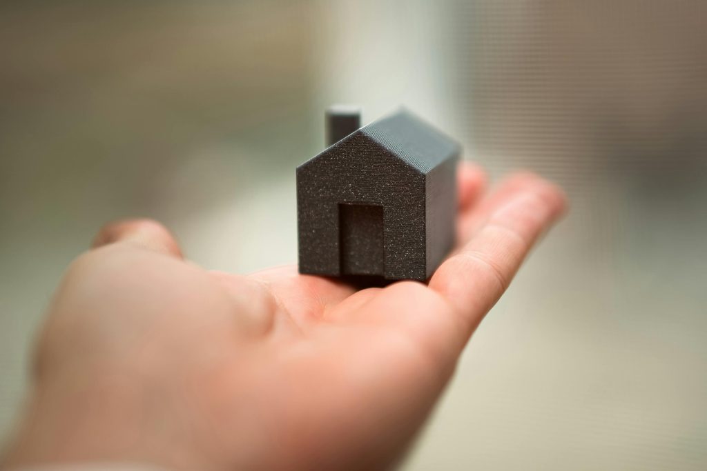 Refinancing-in-a-Rising-Rate-Market-What-You-Need-to-Know-scaled