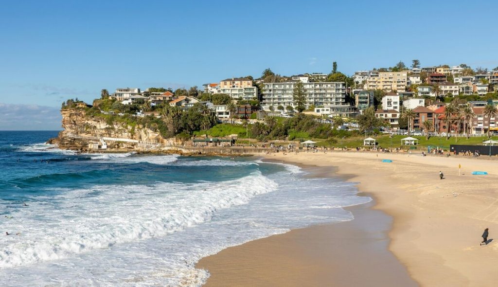 The-Benefits-of-Choosing-a-House-in-the-Sunshine-Coast-for-Your-Long-Term-Value